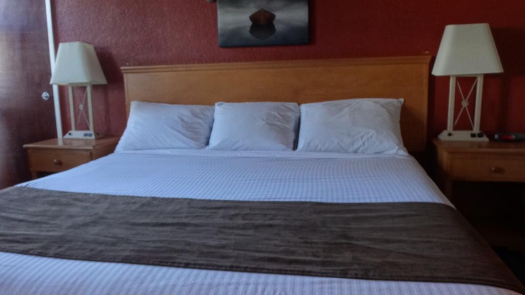Grizz Hotel Revelstoke Pokoj fotografie