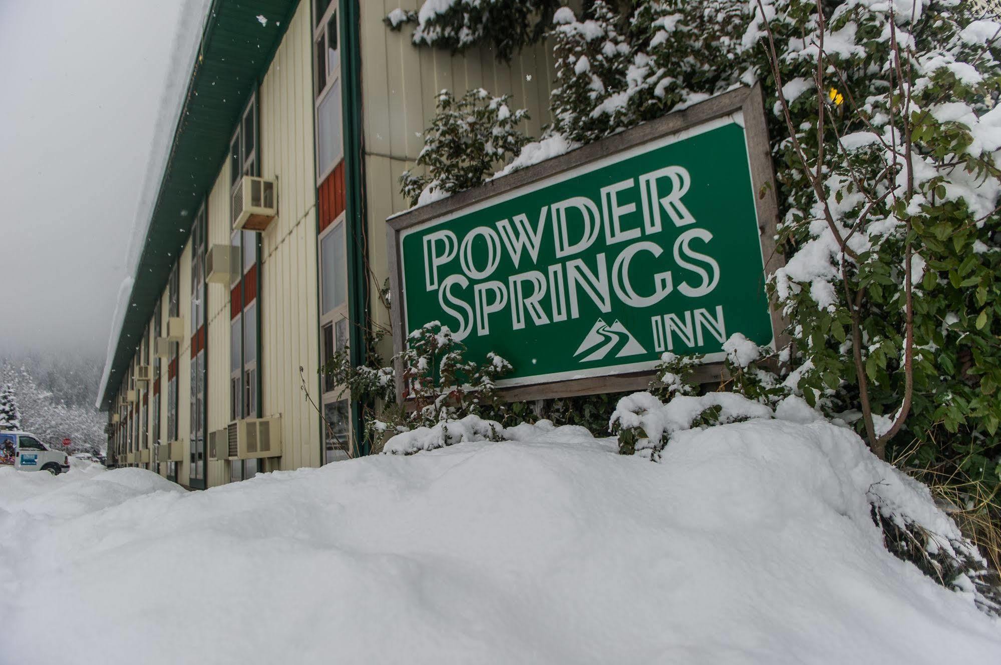 Grizz Hotel Revelstoke Exteriér fotografie