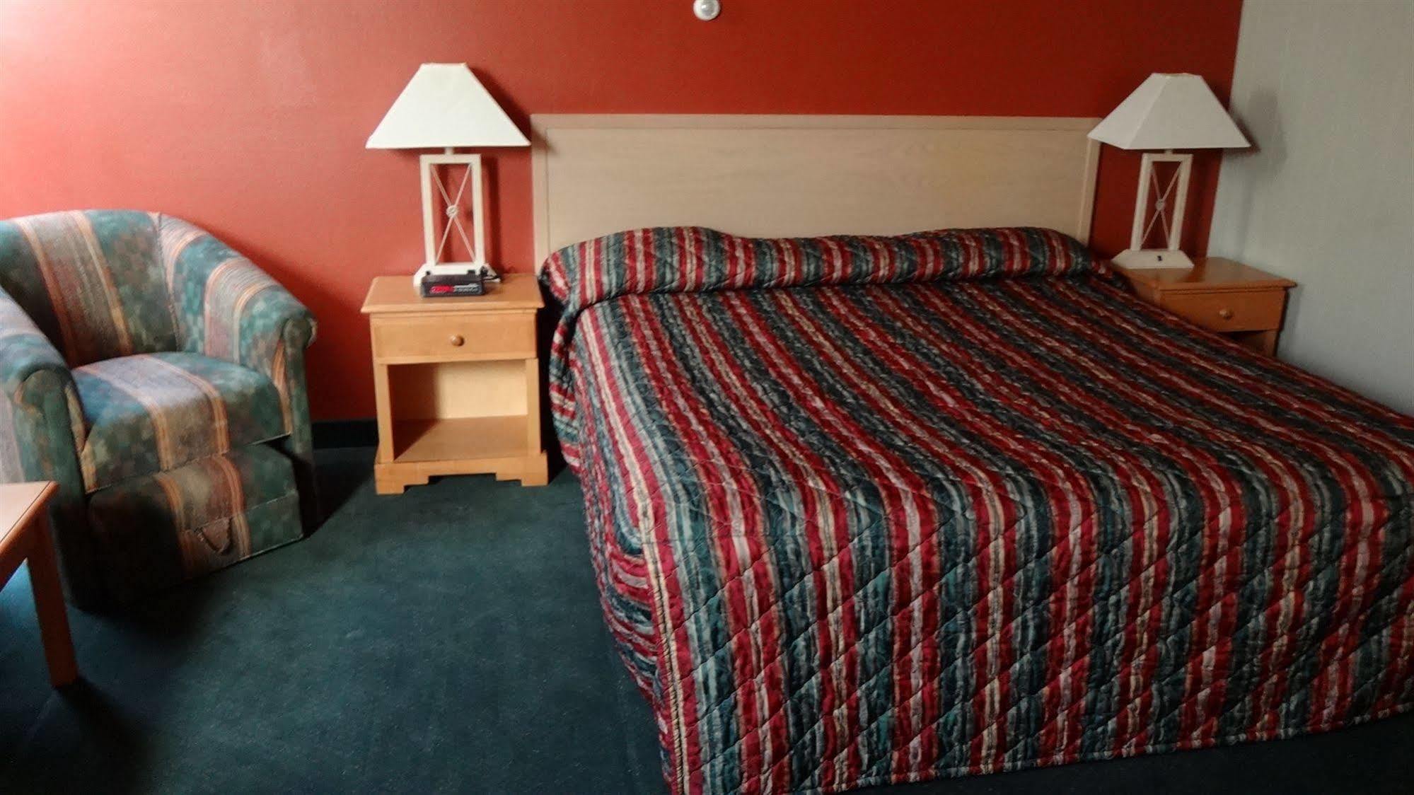 Grizz Hotel Revelstoke Exteriér fotografie