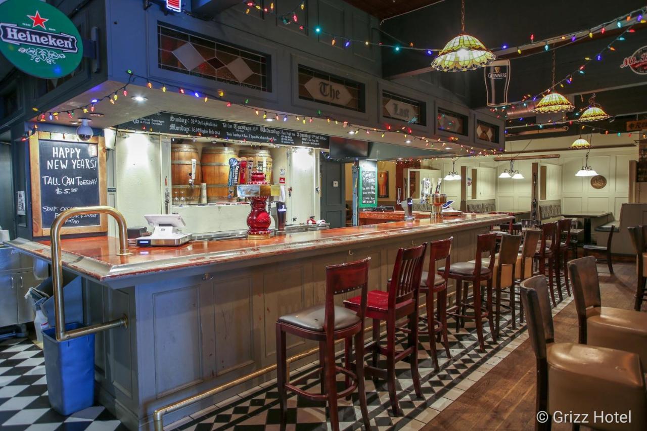 Grizz Hotel Revelstoke Exteriér fotografie