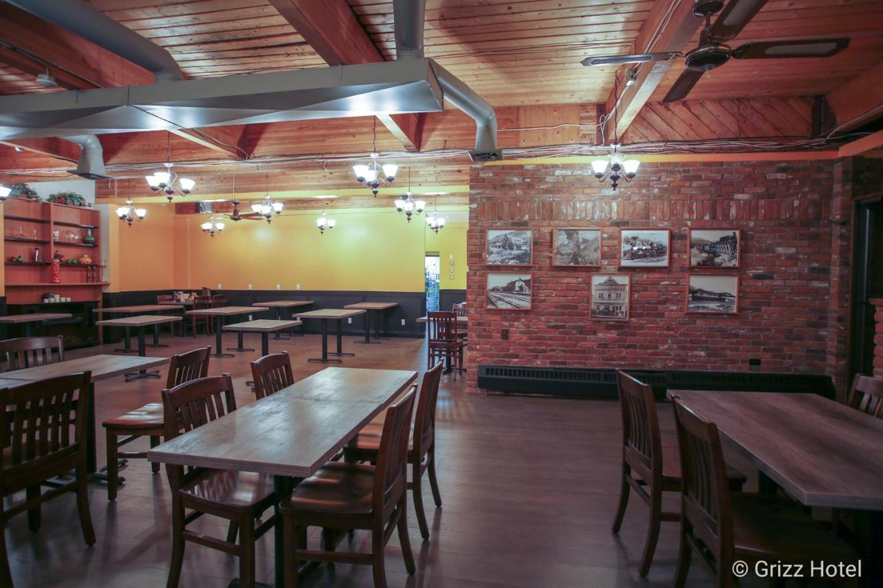 Grizz Hotel Revelstoke Exteriér fotografie